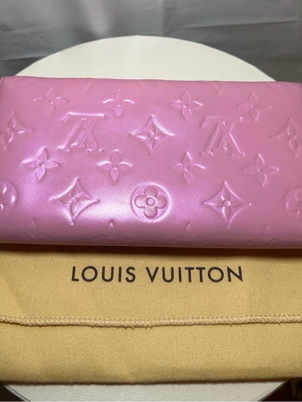 Authentic Louis Vuitton Vernis Pink Monogram Wallet w/ chain - Picture 4 of 16